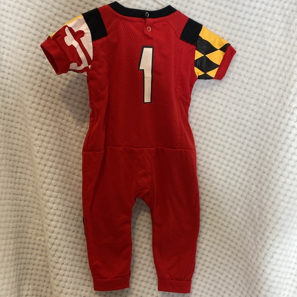 Fast Asleep football Jersey style baby outfit - Picture 5 of 7
